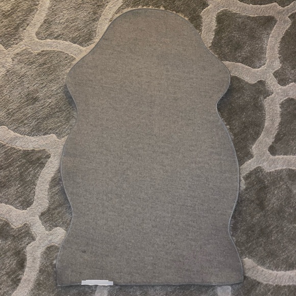 Ikea Faux Sheepskin - Picture 2 of 4